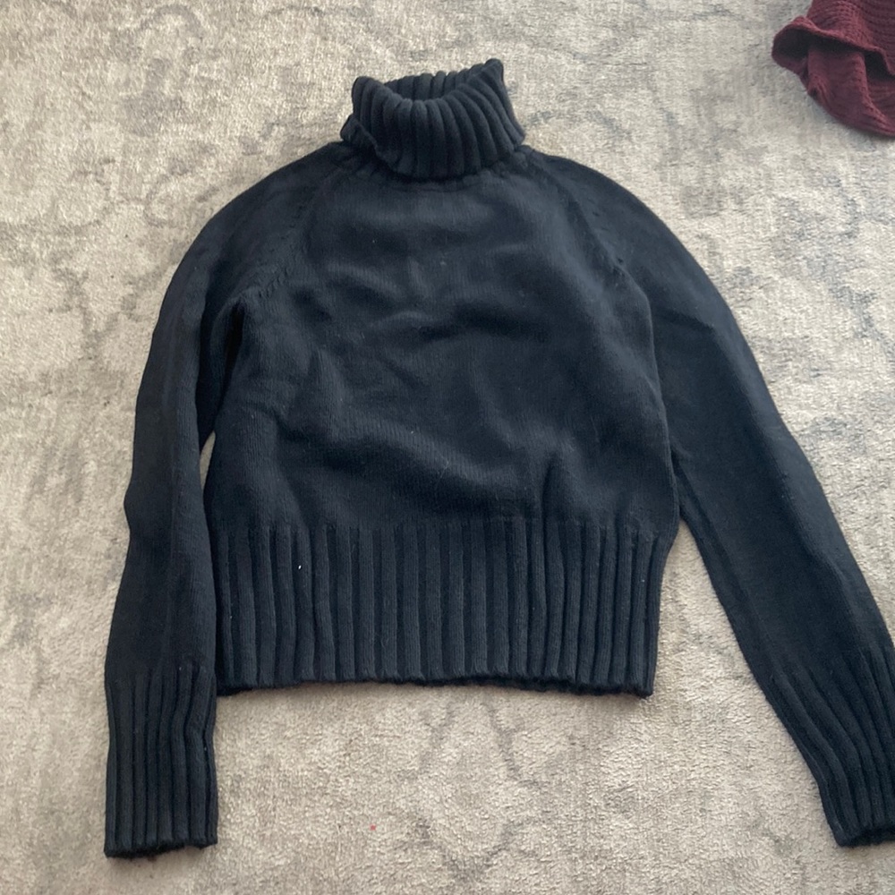Gap, black turtleneck